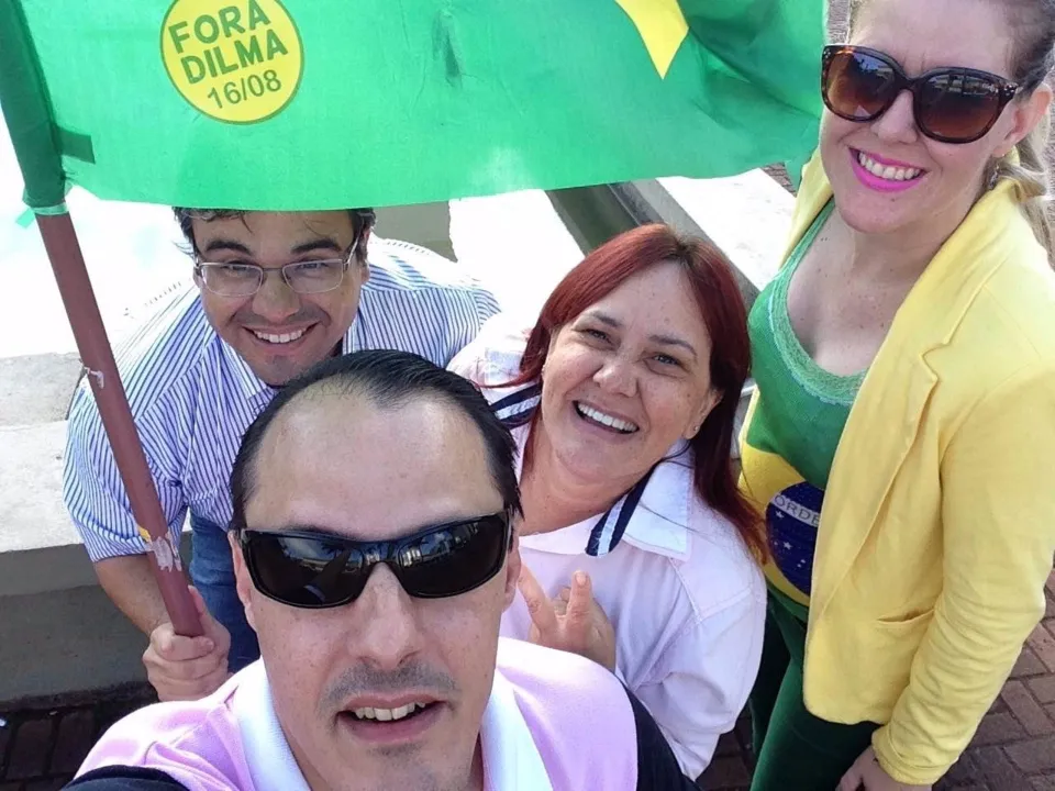 Grupo Cristãos pelo Brasil, de Apucarana, comemorou condução coercitiva de Lula (Arquivo pessoal)