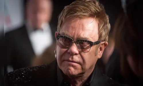 Em carta, famosos pedem esforços a favor das mulheres