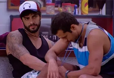  Renan e Matheus decidiram comprar um churrasco apenas para eles (Foto: divulgação) 