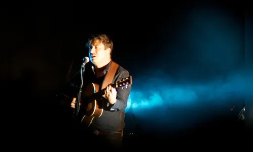 Mumford and Sons estreia no Brasil e arranca lágrimas de fãs