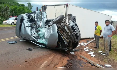 Acidente entre carro e caminhão deixa um morto em Borrazópolis