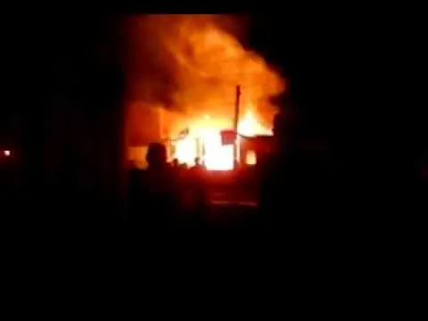 Incêndio em casa no bairro Capão da Imbuia, em Curitiba - Imagem: Reprodução/Youtube