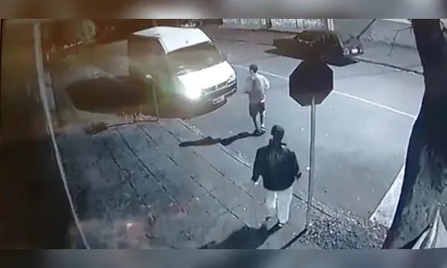 ​Câmeras flagram furto de carro em Borrazópolis