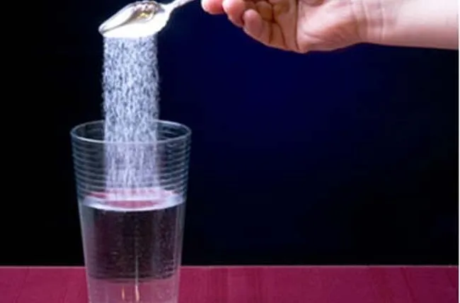 dá água com açúcar para acalmar idosa durante roubo em Maringá - Foto - www.fatosdesconhecidos.com.br - Imagem ilustrativa