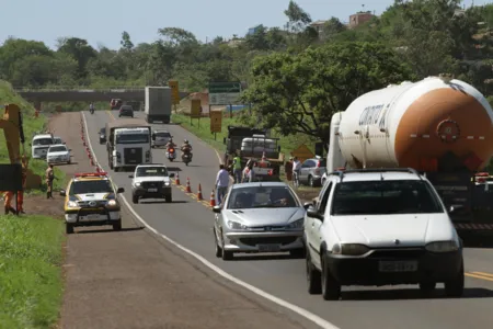  Tráfego de veículos é proibido temporariamente em trecho da PR-445Foto:  Foto: ANPr