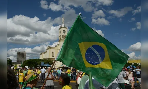 Movimento estima que 3 mil pessoas vão assistir transmissão da votação do impeachment no centro de Apucarana