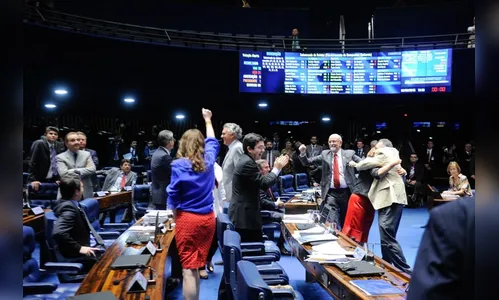 ​Pedido de impeachment deve chegar ao Senado ainda nesta segunda-feira