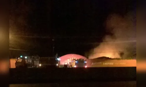 Homem morre carbonizado durante incêndio em boate na BR-369