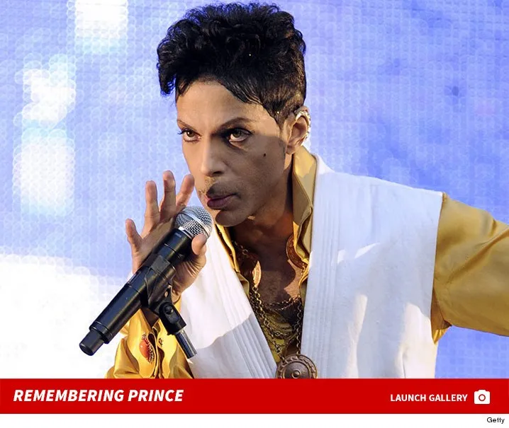 Prince se transformou um fenômeno mundial nos anos 1980, com a música "Purple Rain" (1984) - Foto: site TMZ