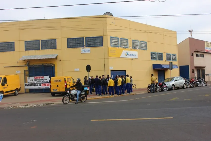 Funcionários dos Correios de Apucarana não têm previsão para encerrar a greve