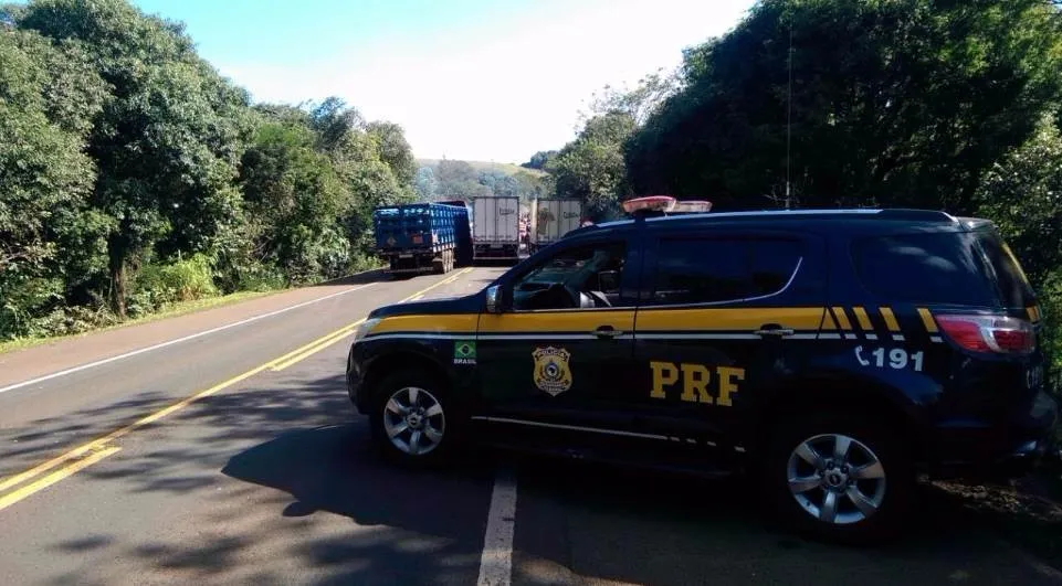 A PRF confirmou que aproximadamente 3 mil manifestantes do MST bloquearam novamente a BR-277 nesta sexta-feira - Foto: Divulgação/PRF