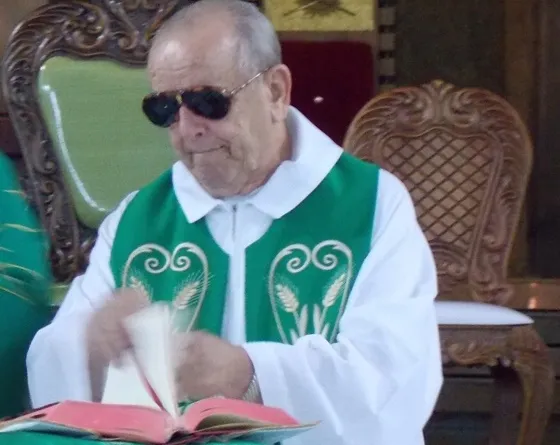 ​O padre Pedro Beltrami, de 80 anos, chamado pelos fieis de Padre Pedrinho, faleceu no final de semana no Hospital Regional João de Freitas, em Arapongas - Foto: Reprodução