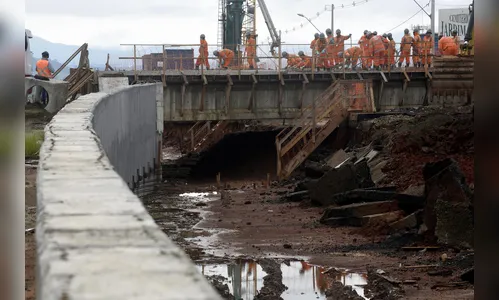 Iniciada escavação de trincheira que rebaixará PR-415