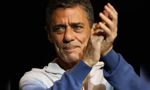 Chico Buarque encontra trecho inédito da canção 