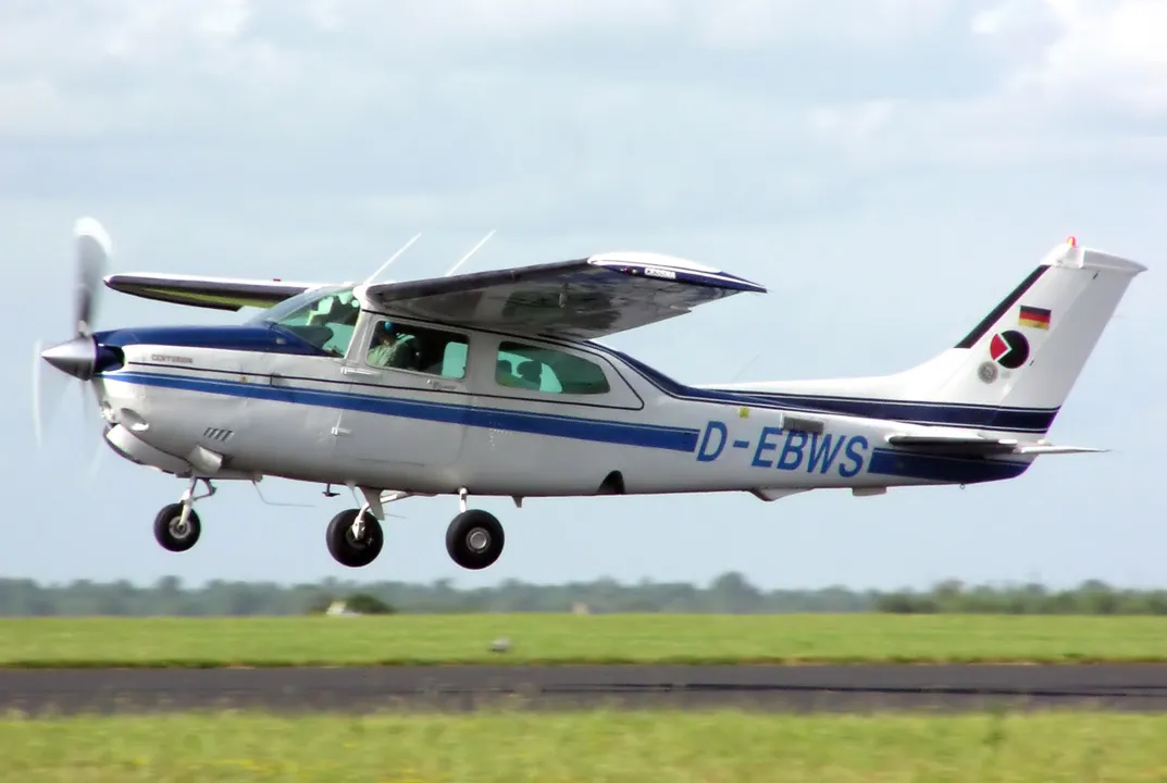 Modelo Cessna 210 Centurion. (Foto: Divulgação)