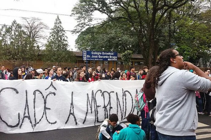 Manifestação de estudantes em Maringá já ocorre há oito dias - Foto: Reprodução