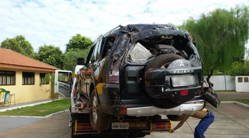 Pajero conduzida por adolescente transportava 840 kg de maconha - Foto: Divulgação/PM