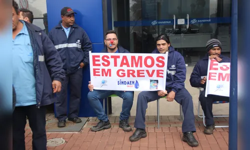 Funcionários da Sanepar de Apucarana protestam por equiparação salarial