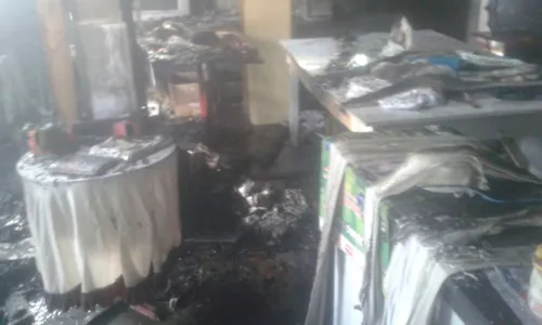 
							Loja de Arapongas pega fogo na manhã dessa terça-feira (07)
						
						