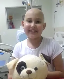Letícia Ribeiro recebeu a confirmação da equipe médica de que um doador compatível de medula óssea foi encontrado - Foto: Divulgação