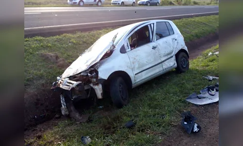 Capotamento deixa mulher ferida na BR-369, em Arapongas