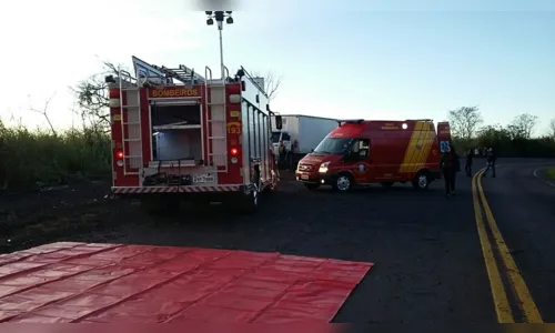 
							Acidente com ônibus deixa 3 mortos e 36 feridos no Paraná
						
						