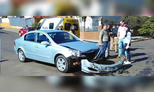 Ambulância da Prefeitura de Manoel Ribas se envolve em acidente