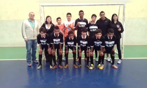
							Futsal masculino de Califórnia fica em 1º lugar na fase macorregional 
						
						