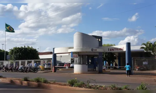 Mulher tem carro furtado em frente a hospital em Arapongas