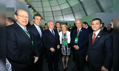 Klabin consolida maior ciclo de industrialização do Paraná, destaca Richa