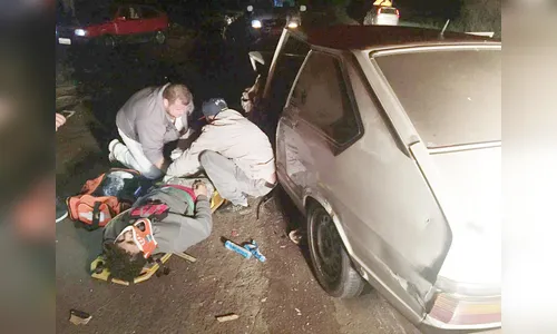 Colisão frontal deixa motorista ferido na PR-457 entre São Pedro e Rio Ivaí