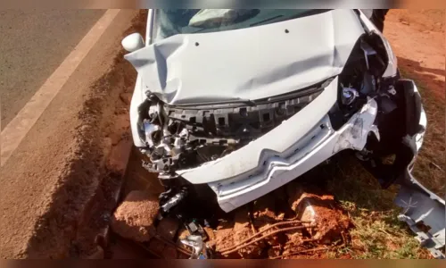 
							Pai e filho ficam feridos em acidente nesta manhã, na PR-444 em Arapongas
						
						