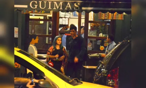 
							Marcelo Adnet é flagrado trocando carinhos com mulher no RJ
						
						