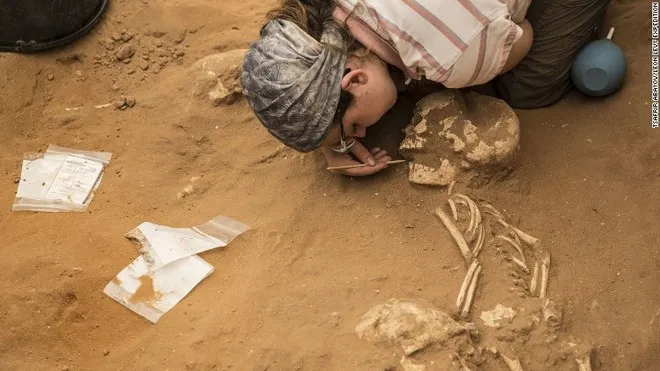 ​Esqueletos com mais de 3 mil anos podem ajudar a decifrar mistério bíblico. Foto: Tsafrir Abayov/The Leon Levy Expedition to Ashkelon