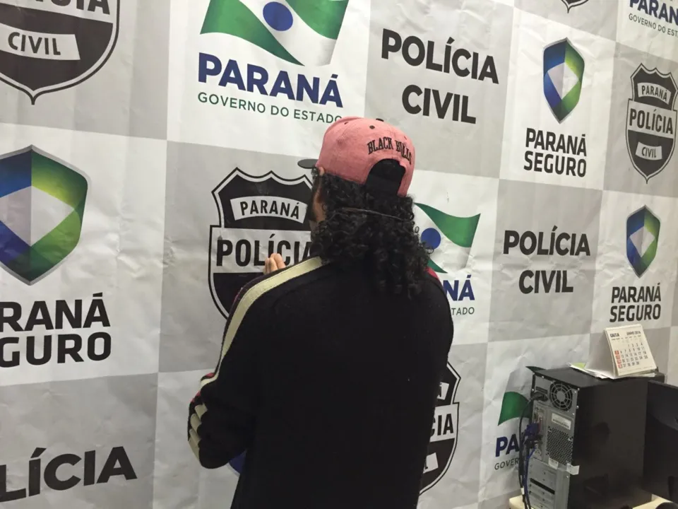 Homem foi registrar boletim de ocorrência e acabou preso. Foto: Polícia Civil