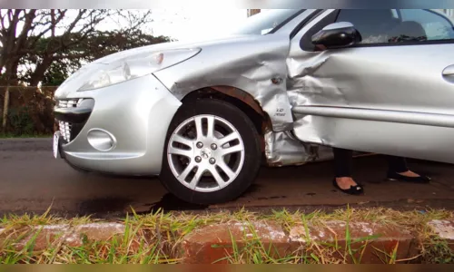 
							Três pessoas ficam feridas após colisão com dois carros em Cambé
						
						