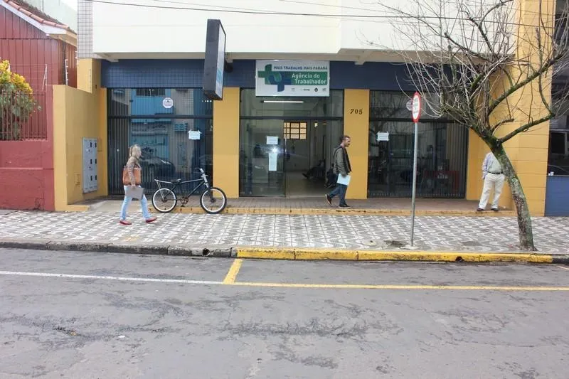 A  Agência do Trabalhado de Apucarana fica na Rua Renê Camargo de Azambuja, 705, no centro  - Foto: TNONLINE