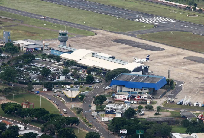 Mau tempo afeta funcionamento de Aeroporto em Londrina (Foto - Divulgação/Infraero)