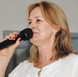A prefeita de Manoel Ribas (PR), Bete Camilo, não estava em casa quando a moradia foi invadida por bandidos - Foto - Paraná Centro