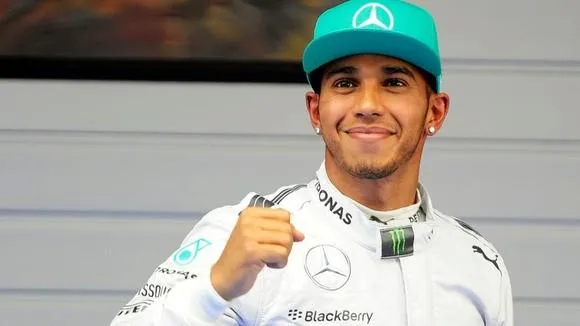 Hamilton é pole em Interlagos e Massa tem sua pior posição de largada