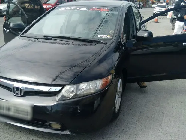 Honda Civic Carro apreendido no Paraná tem R$ 20 mil em multas  - Foto: Divulgação/ Polícia Militar