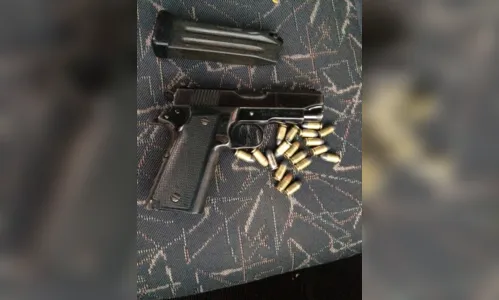 
							Polícia Militar de Arapongas prende suspeito, apreende armas e munição 
						
						