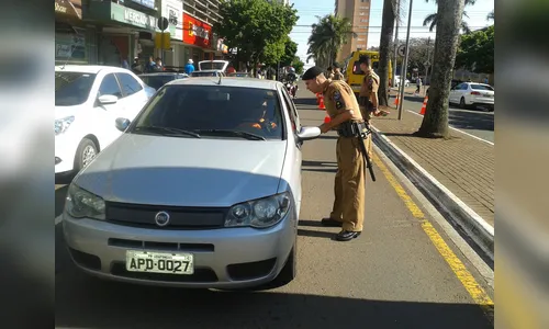 Polícia Militar de Arapongas prende suspeito, apreende armas e munição 