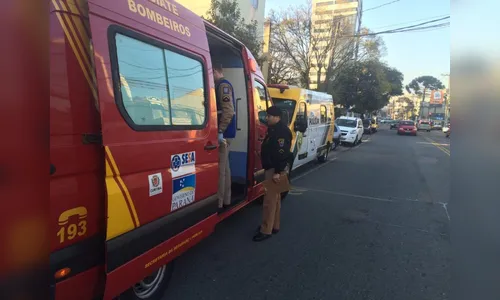 Acidente e incêndio em veículo mobilizam Bombeiros