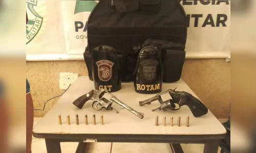 Homens com colete balístico e armas são presos pela GM de Arapongas