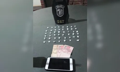 Homem é preso escondendo drogas em poste energia, em Arapongas