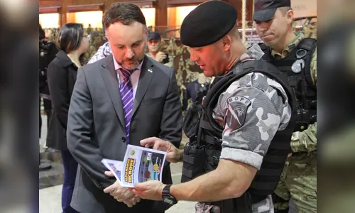 Secretário de Segurança Pública visita exposição do Bope