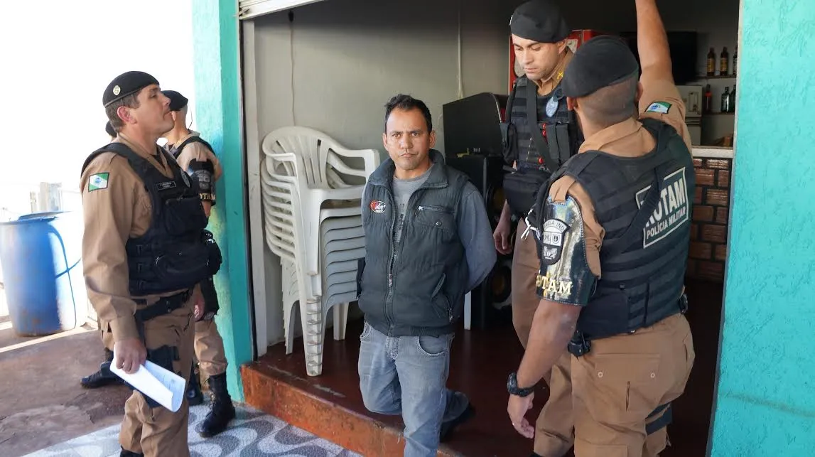 PM prende traficante com mais de um quilo de drogas em Ivaiporã - Fotos Ivan Maldonao