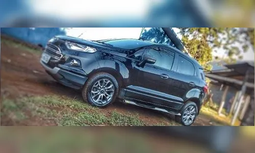 Irmãos têm veículo roubado na Unopar, em Arapongas