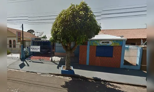 Trio armado assalta lanchonete e leva caminhonete de cliente, em Arapongas